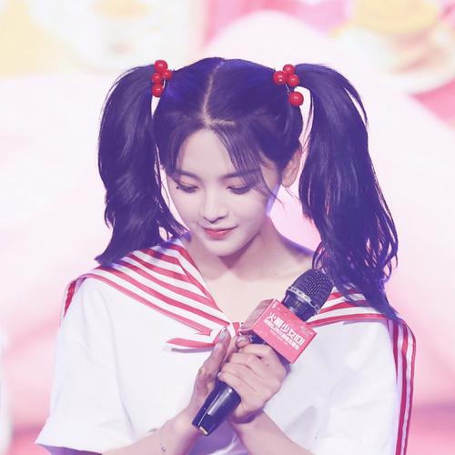 头像|火箭少女杨超越