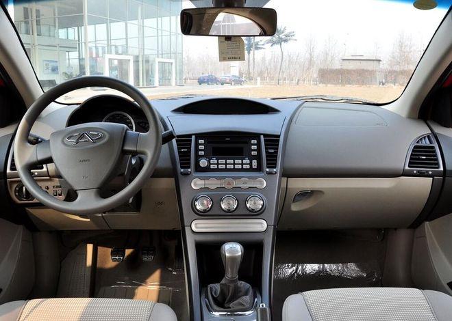 但话说回来,前几年的奇瑞,内饰设计是绝对的短板,而当时的奇瑞a3内饰