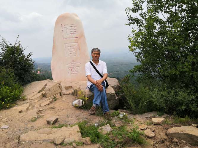 从徒步道(入口方山沟)攀登发鸠山景色独特美丽!