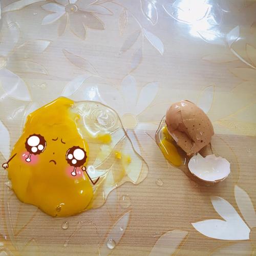 可惜 后面我们的鸡蛋宝宝   被我们班的大力水手 不小心一把捏碎