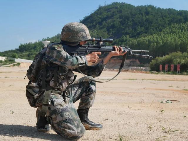 狙击枪跪姿射击考核