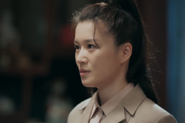 霞光中隐藏着一对明星母女认出了丁嘉丽没认出女儿胡琳娜