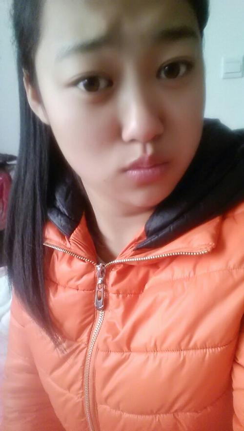 她的长相算得上丑女孩吗