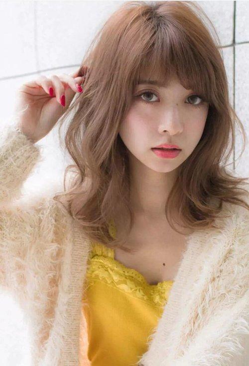 2021年女生烫发及颜色 演绎新代时光的卷发造型