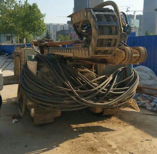 正在用着的无锡安迈mdl-135d型锚杆钻机,带150m电缆及钻杆,一整套喷面