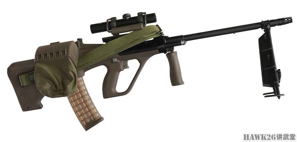 细看:日本古董店新上架的aug轻机枪 配件齐全 难得一见小细节