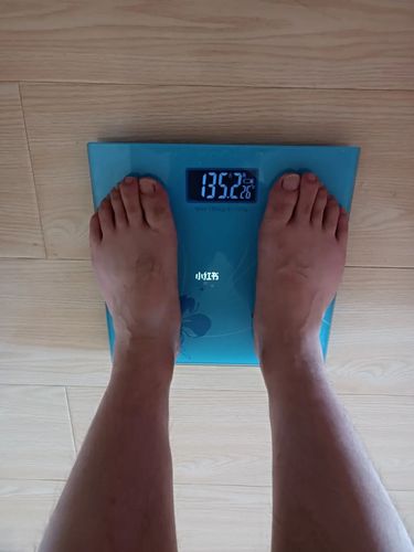 今早体重135斤,减肥30斤.维持165斤有10年,减肥维持在