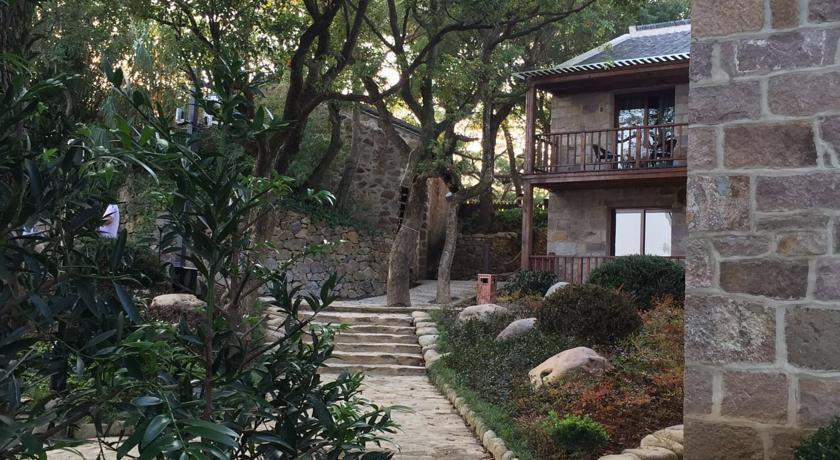 玉环裸心海度假山居 (naked sea resort)