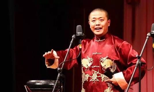 罗峰相声欣赏▼京韵大鼓等其他曲艺而园子还贴心的为观众们准备了