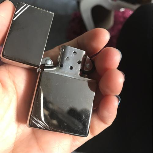 海关罚没正品zippo3-5折低价销售 带美国红围巾 代表美国本土原产 非