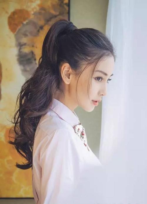 真正发质好的女生,很少扎马尾和丸子头,这些发型才是"