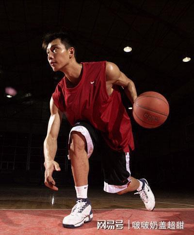 易建联正式复出职业生涯20年他一共挣了多少钱