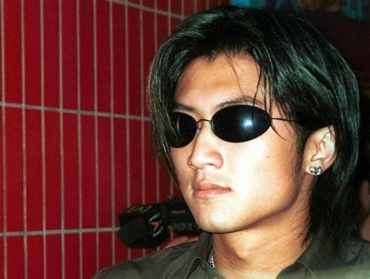 原创"姐控晚期"谢霆锋:谈过4段姐弟恋,年纪最大的超过11岁