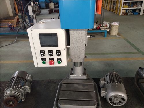 全自动数控钻孔机