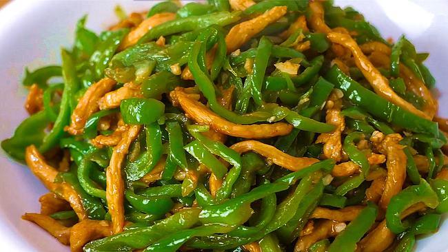 饭店的青椒肉丝好吃有技巧很多人都不知道大厨教你正确的做法