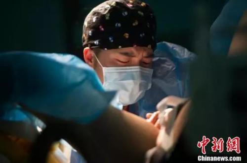 卡呗卡管家:n08hw航拍黄河湿地上的巨幅农业创意图xqbsr