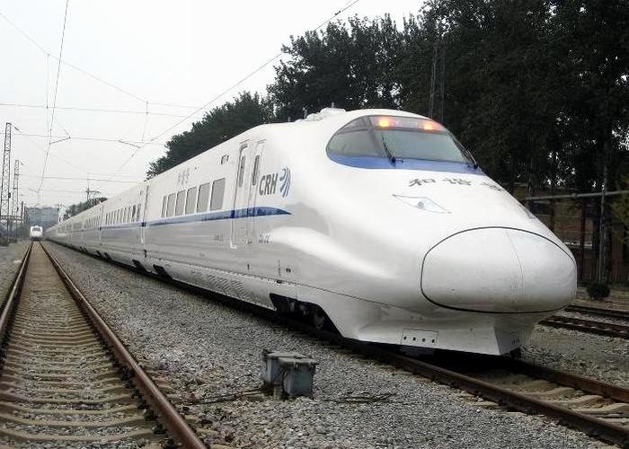  p>和谐号crh2型电力动车组是运行于中国大陆的高铁动车组列车种类之