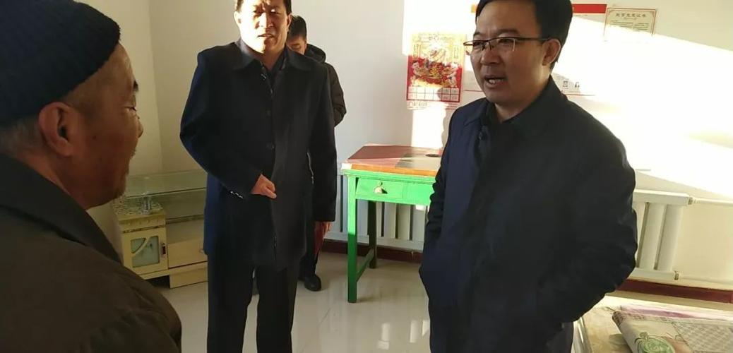 时政要闻旗委常委常务副旗长刘刚深入科尔沁镇进行走访慰问