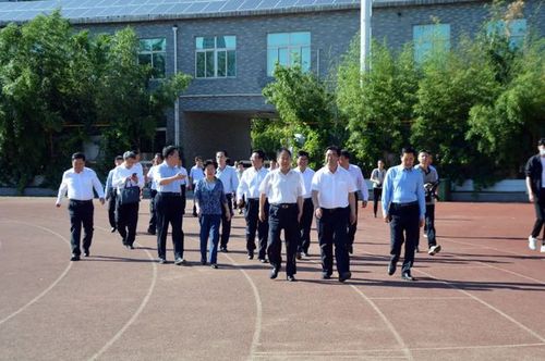 甘肃省临夏州委书记郭鹤立率党政代表团到访山东蓝翔技师学院