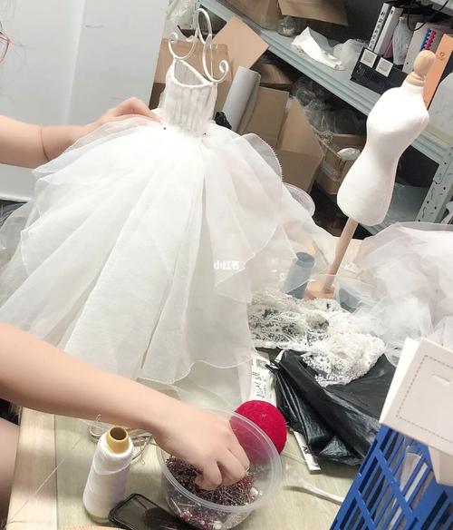 迷你婚纱小教程_婚纱_手工制作_教程_蕾丝_diy