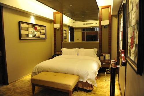 【北京海德温泉酒店】地址:青年路西里1号 – 艺龙