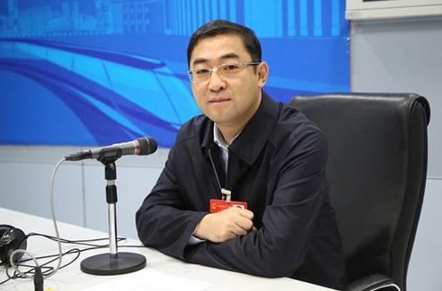 02 黑龙江省社会科学院宣传部干事,党办秘书,综合科副科长 1996.