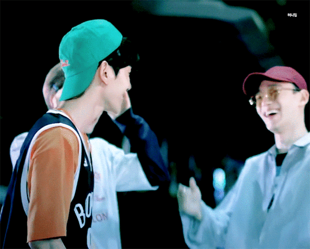 边伯贤heymama!# 161107 exo-cbx theone special clip 伯贤 gif