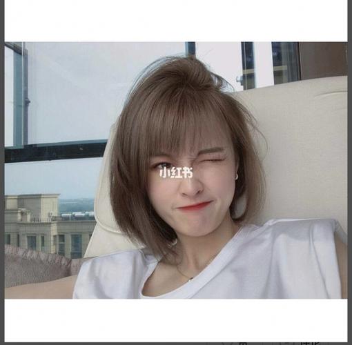 减龄小短发,显白奶茶色 福州发型_发型_减龄_显白_奶茶色_染发_探店