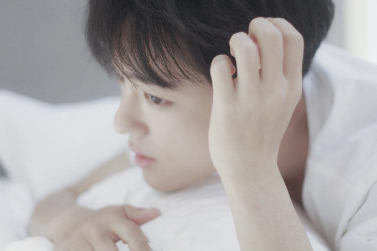 肖战干净帅气壁纸_x玖少年团肖战