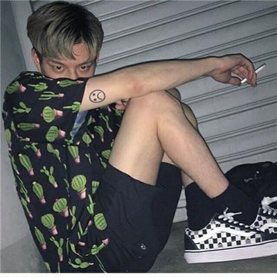 非主流男生帅气黑白抽烟头像大全 让我永远做你的守护