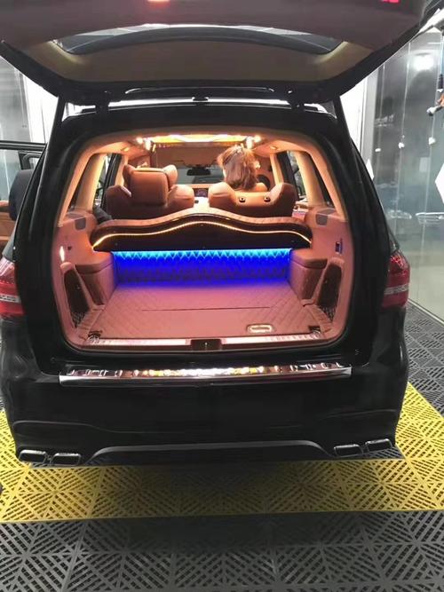 进口奔驰gl550奢华内饰改装 店内促销