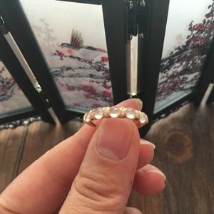 老坑冰种白冰小蛋面18k金伴钻群镶翡翠戒指