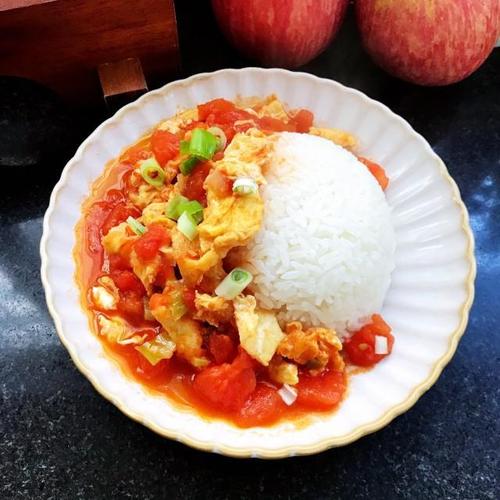 番茄炒蛋盖饭,美美的盖饭,简单又美味!|鸡蛋|米饭
