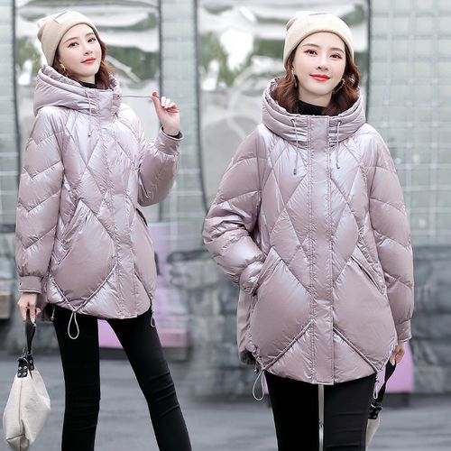 唯品会特卖冬洋气亮面连帽羽绒服女装2021新款百搭保暖白鸭绒外套