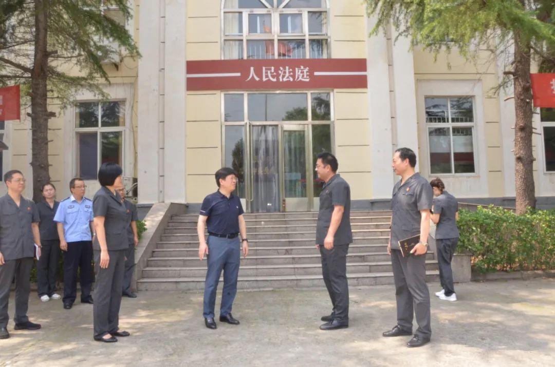 鹤壁市中级人民法院党组书记,院长刘明一行到鹤山区人民法院调研指导