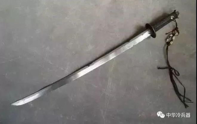 同为长杆双手刀斩马刀与苗刀有什么区别