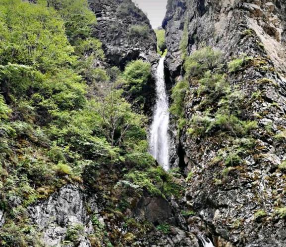 青海民和又一原生态景区"东沟瀑布"火啦,网友:只怕好景不长