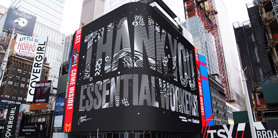 时代广场的广告帮助艺术家们分享对纽约不可或缺的劳动者的爱