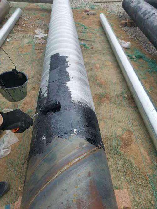 消防管道刷防腐漆