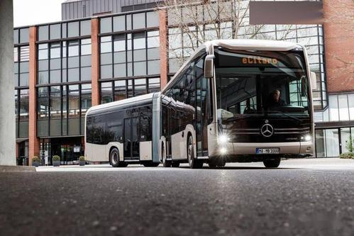 可选固态电池奔驰即将交付ecitarog电动铰接公交车