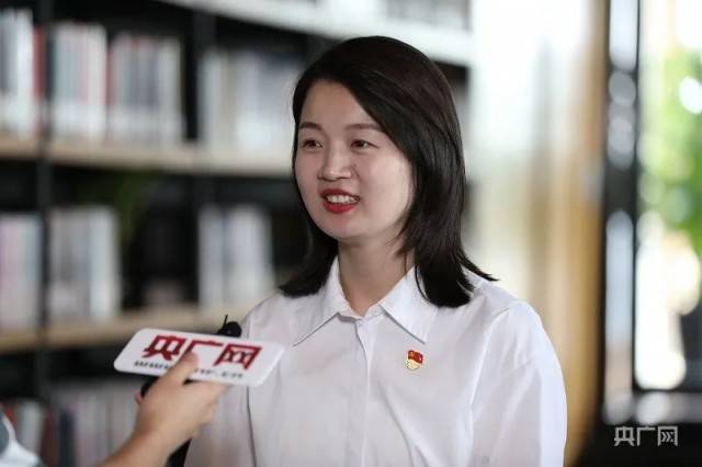 梅月圆接受央广网记者采访