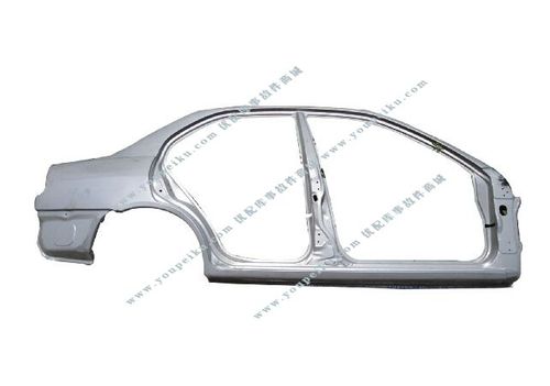 东南菱帅整体侧围右