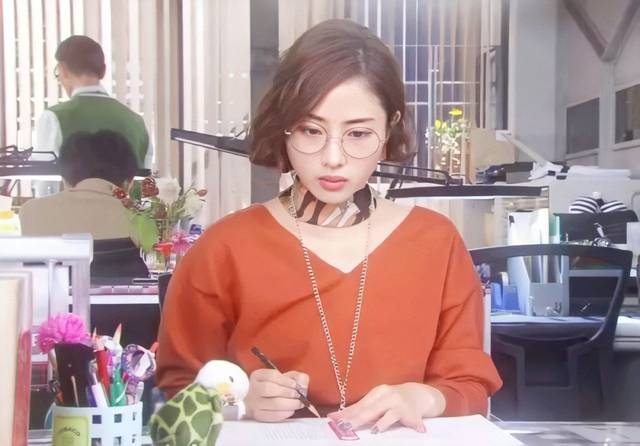 石原里美的希腊旅行,穿得好看,又好治愈啊