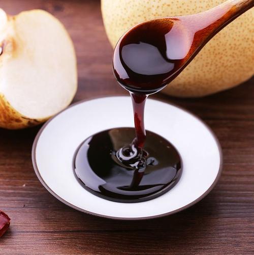 梨香芬芳味道清甜冬季吃梨太凉不如喝秋梨膏吧