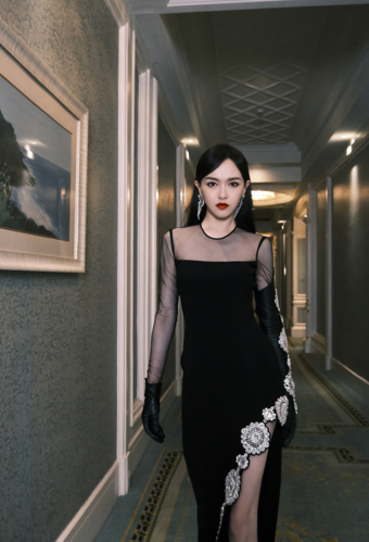 唐嫣的腿有多长?当她穿上高开叉裙时,大长腿藏不住了