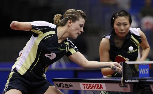 搜狐体育讯 北京时间5月2日,在第五十届世界乒乓球锦标赛女双1/8决赛