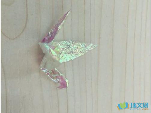 糖果纸怎么折千纸鹤