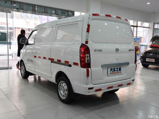 福汽新龙马 启腾m70ev 2017款 纯电动 厢式运输车2座