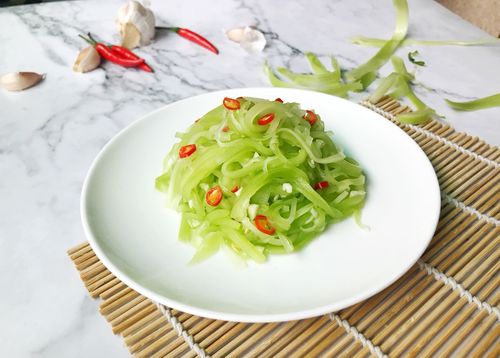 凉拌莴笋的做法