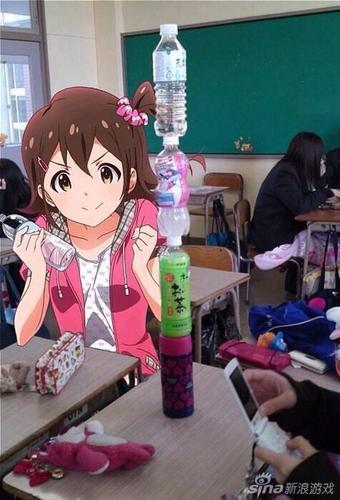 二次元动漫角色穿越到现实世界